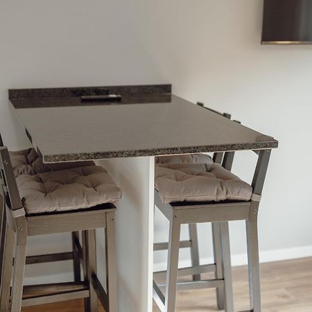 Crystal Palace Garden Stylish Apartment By Vacationy Porto Luaran gambar