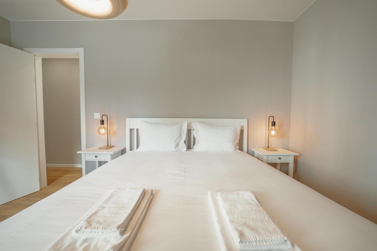 Crystal Palace Garden Stylish Apartment By Vacationy Porto Luaran gambar