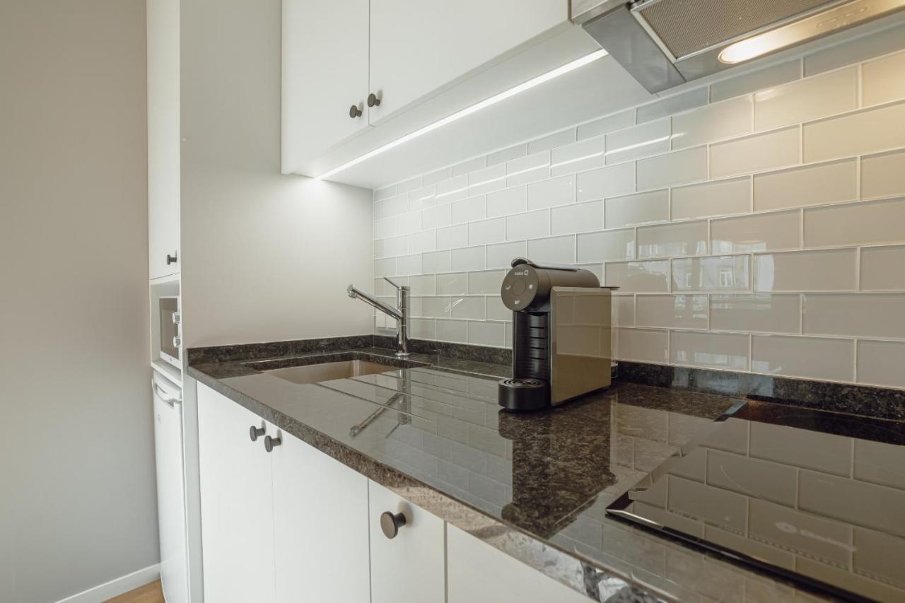 Crystal Palace Garden Stylish Apartment By Vacationy Porto Luaran gambar