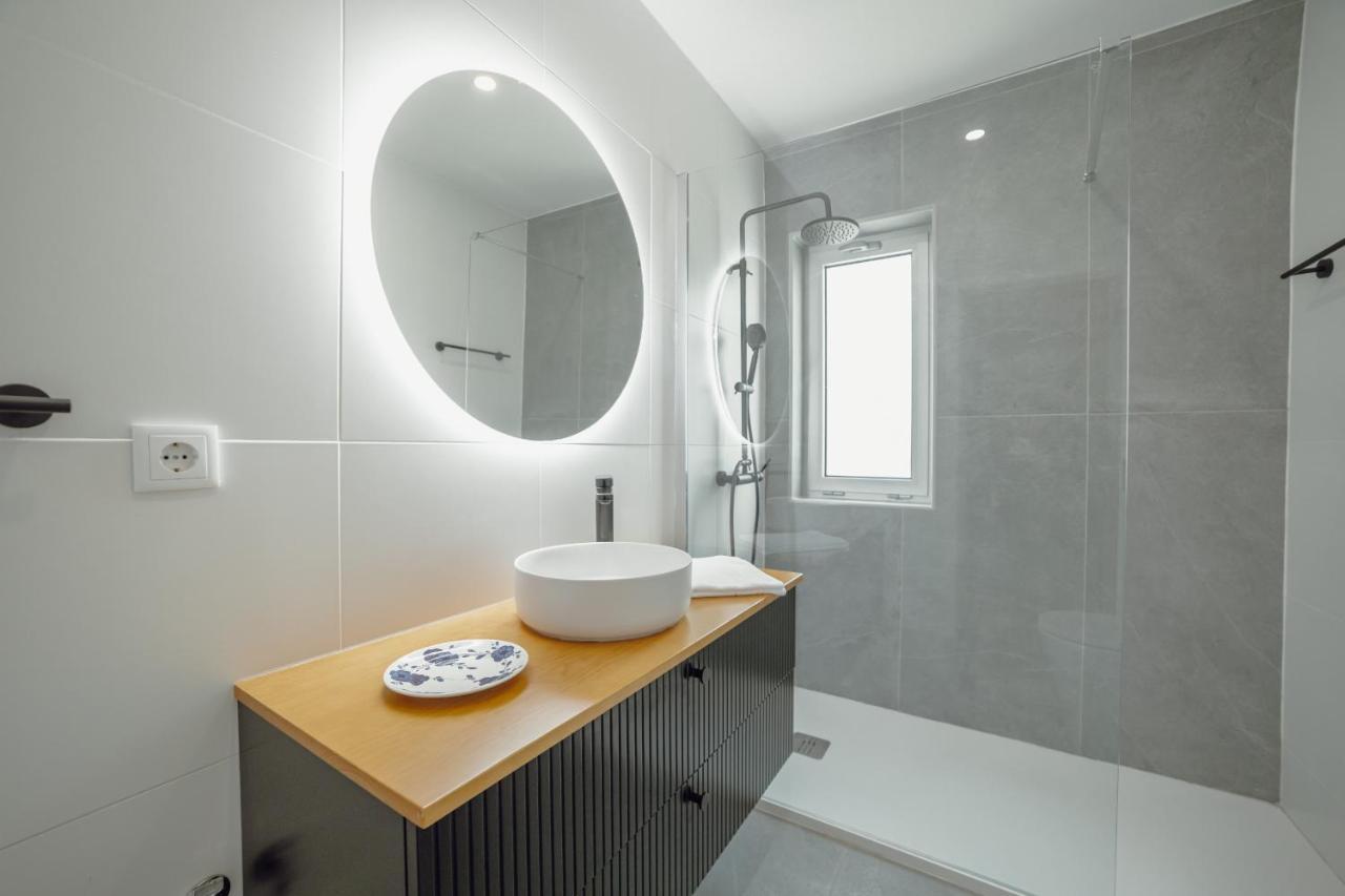 Crystal Palace Garden Stylish Apartment By Vacationy Porto Luaran gambar