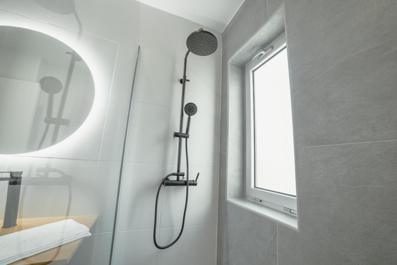 Crystal Palace Garden Stylish Apartment By Vacationy Porto Luaran gambar